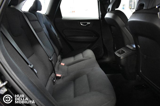 VOLVO XC60 B4 (d) automatico Business